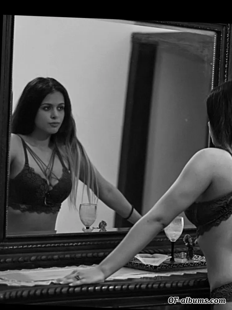 Image #2 of aleinadcastillove