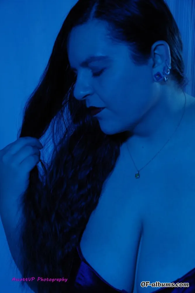 Image #1 of alexis1011
