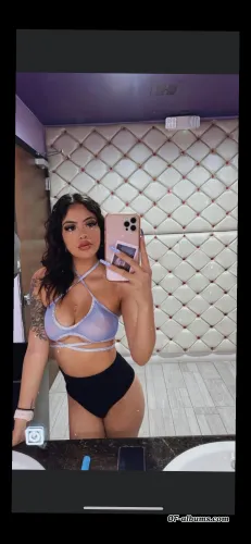 Image #3 of alexisvibess