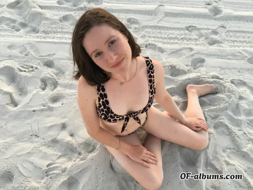 Image #3 of amelia1ross
