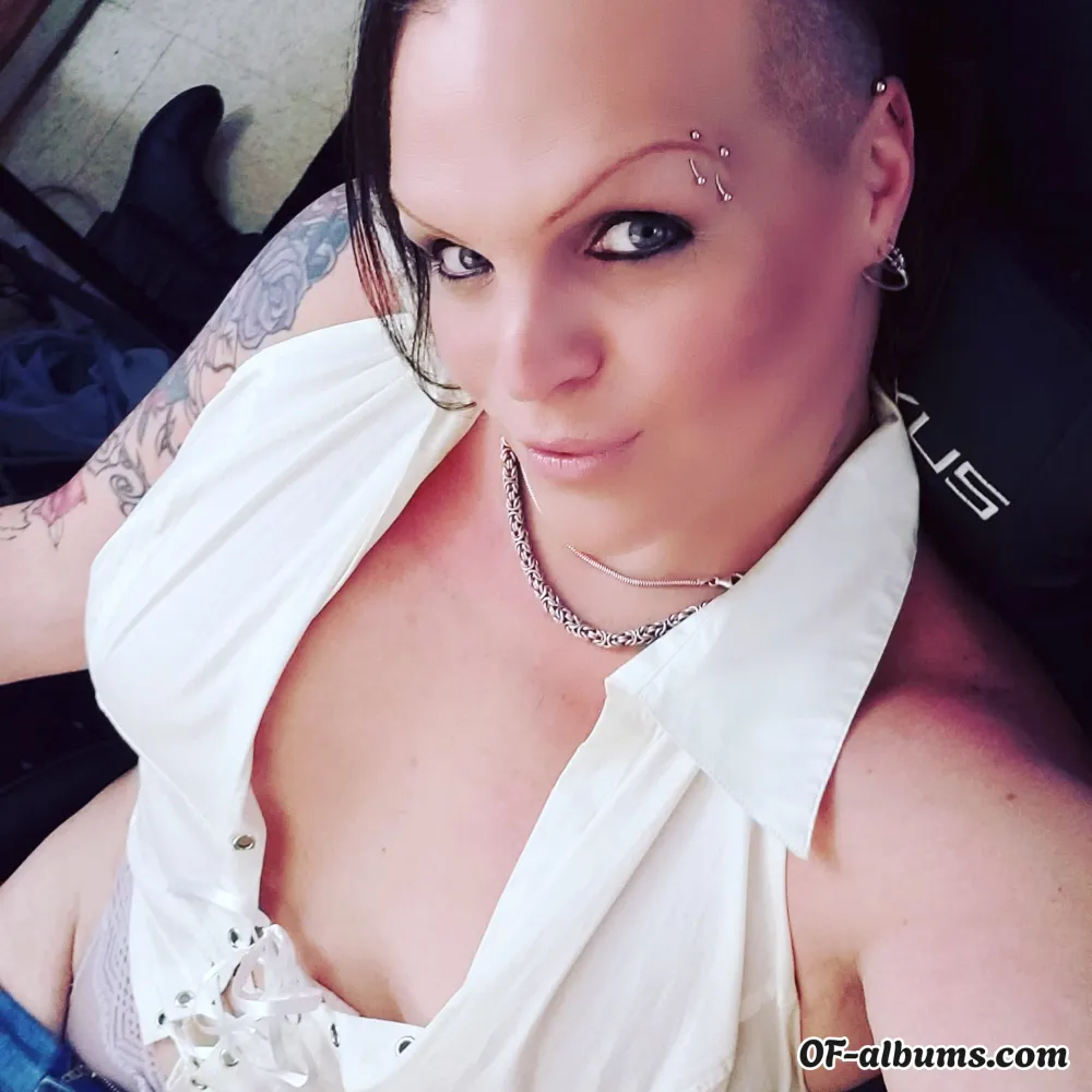 Image #1 of amelia_constantine