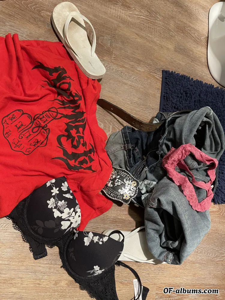 Image #2 of americanhoney87