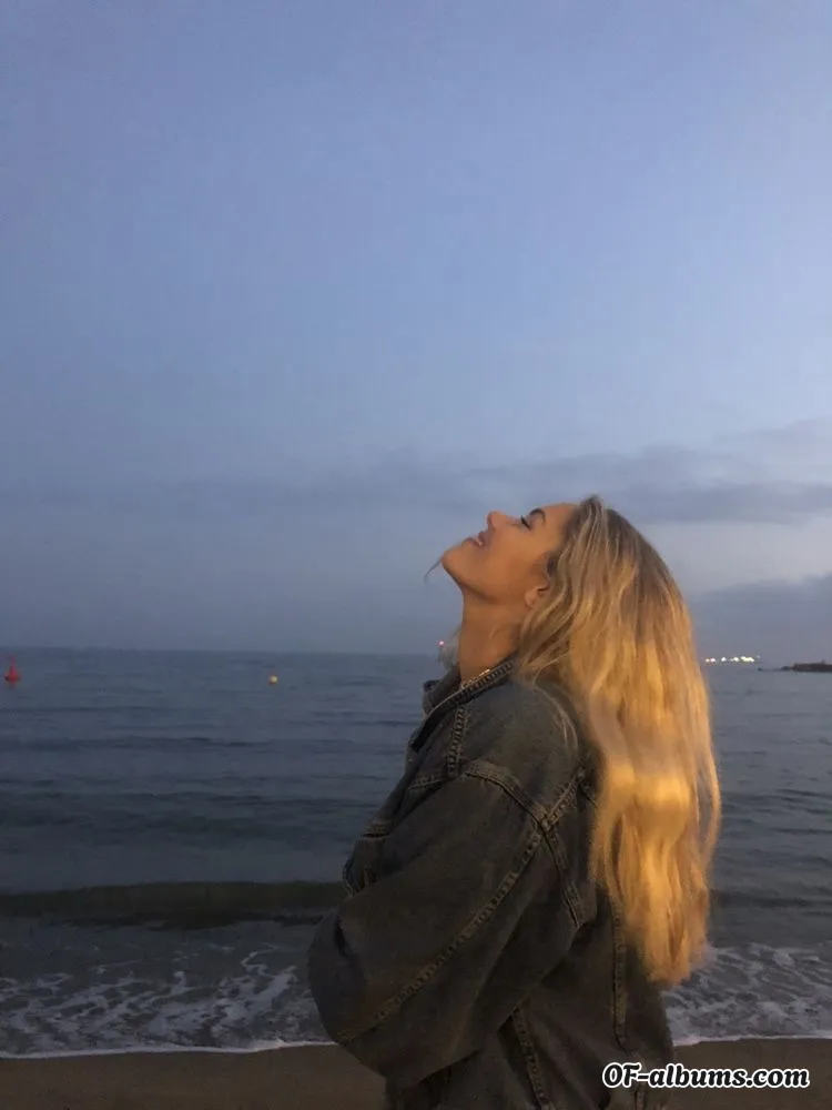 Image #1 of andriana