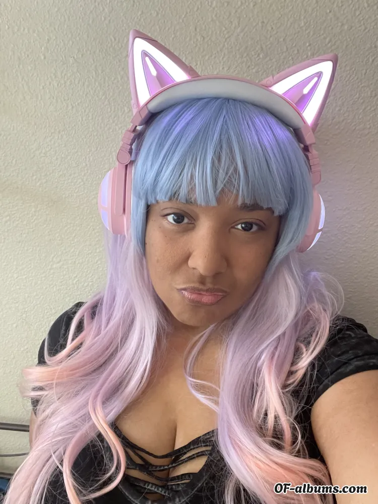 Image #1 of angiegrace_la