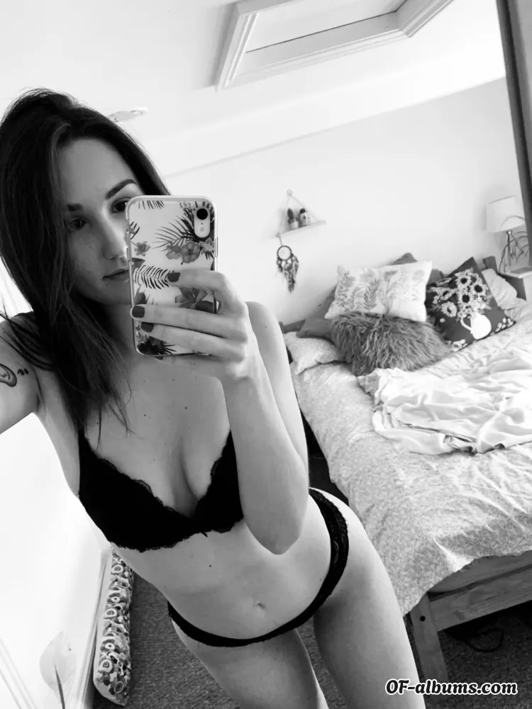 Image #1 of annafarrrr