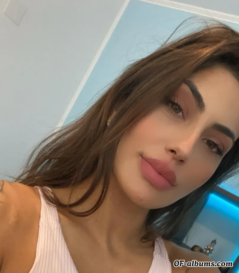Image #1 of annielarih_free