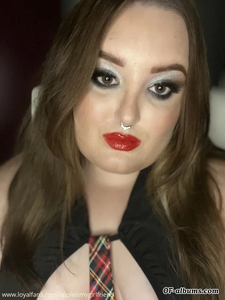 Image #1 of appleismygirlfriend