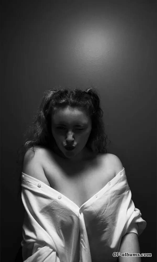 Image #3 of arielxadams
