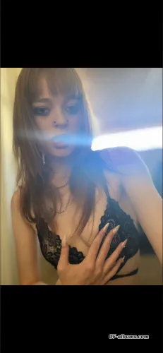 Image #3 of axlbby