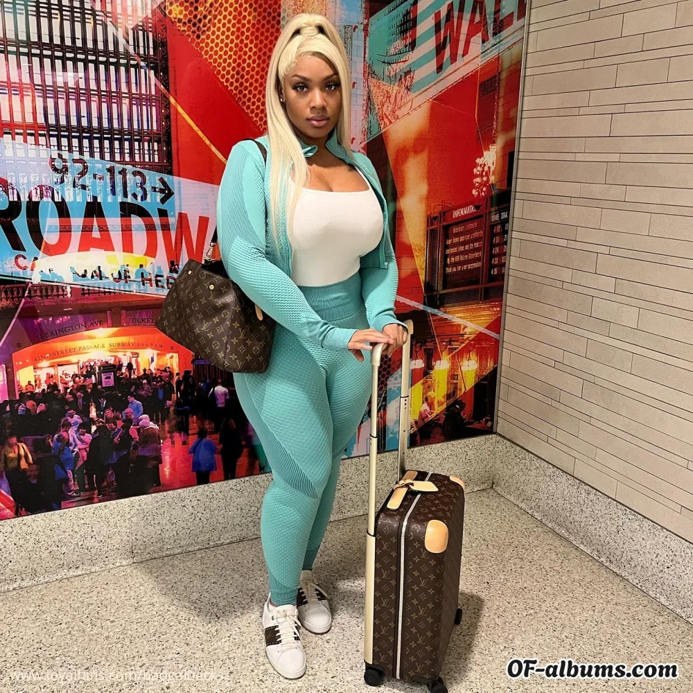 Image #1 of badgalbecks