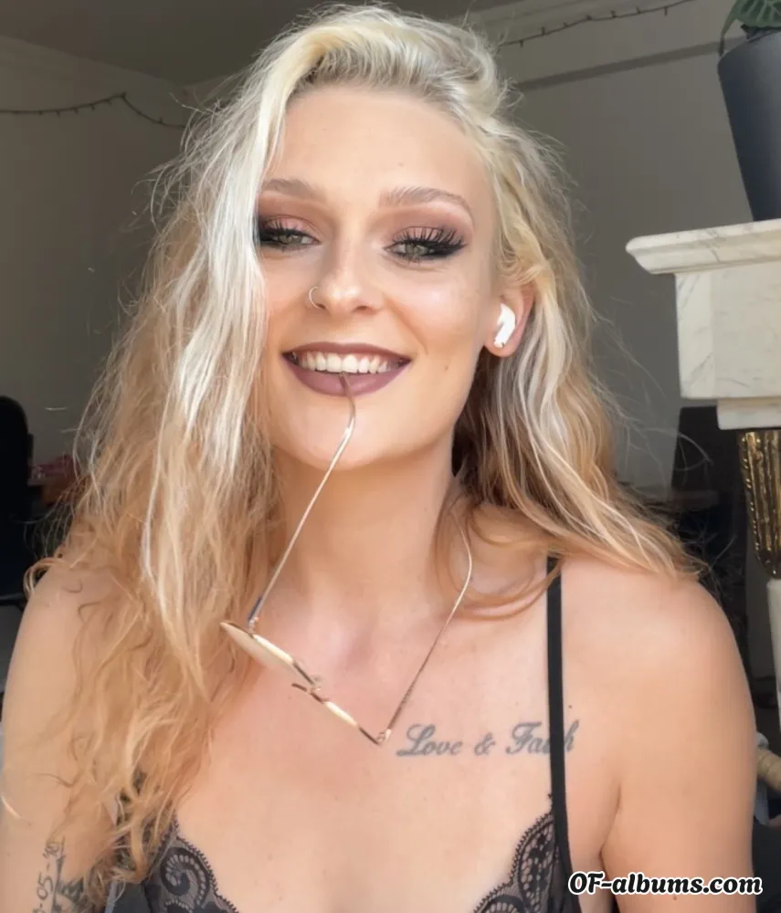 Image #1 of belgiangirlnextdoor
