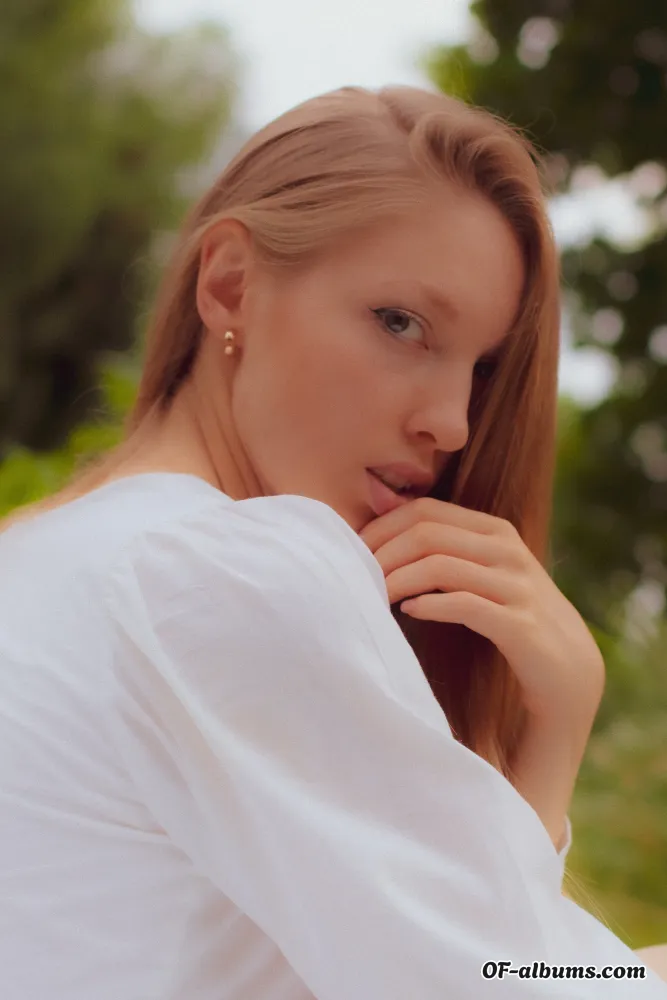 Image #1 of bertaclee