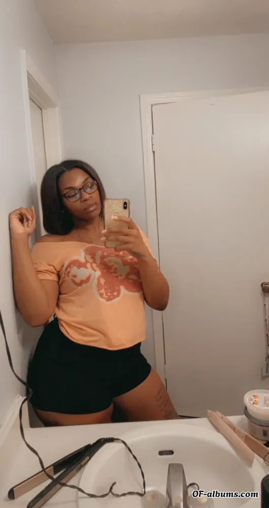 Image #1 of bigbootypxxx