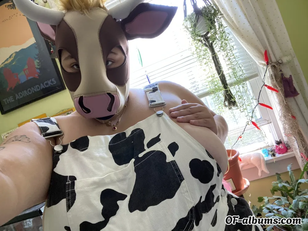 Image #1 of bigtittycowgf