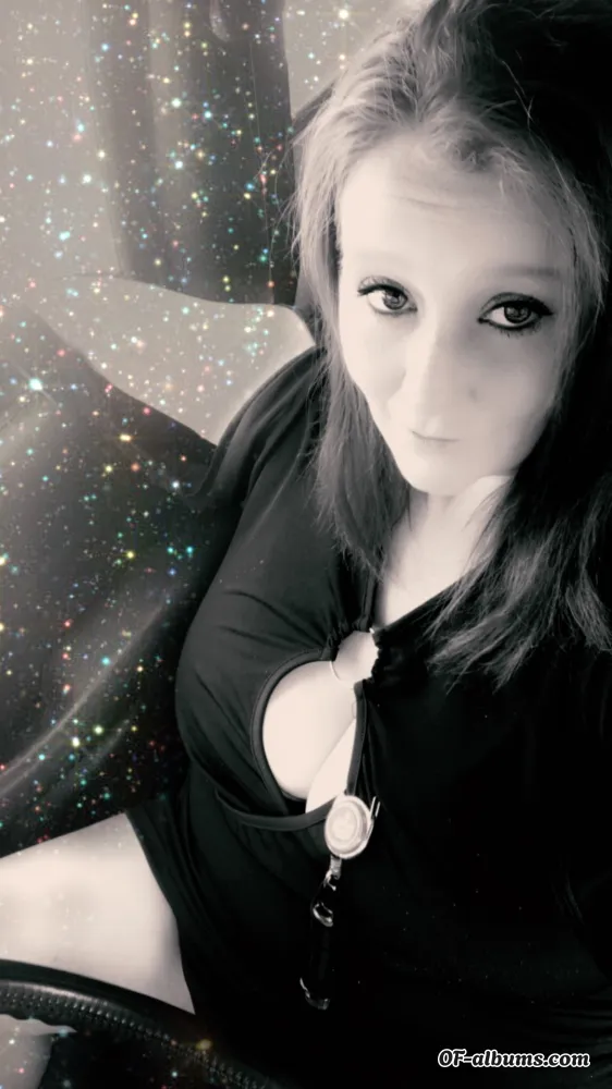 Image #4 of bigtittysexkitten4u