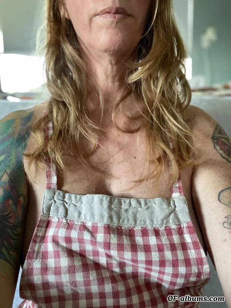 Image #1 of bitchypiegirl