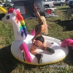 Image #1 of blondebabe