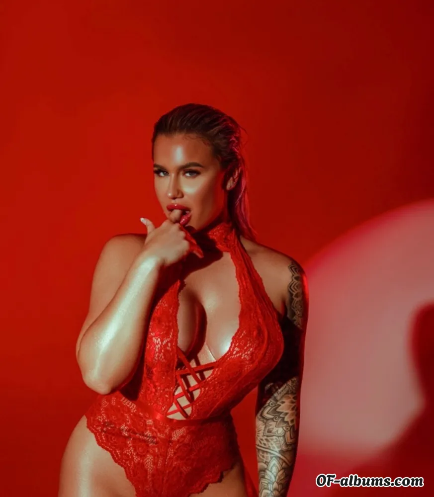 Image #4 of bootychelly