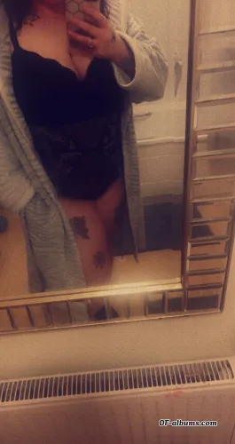 Image #3 of bootyqueenn