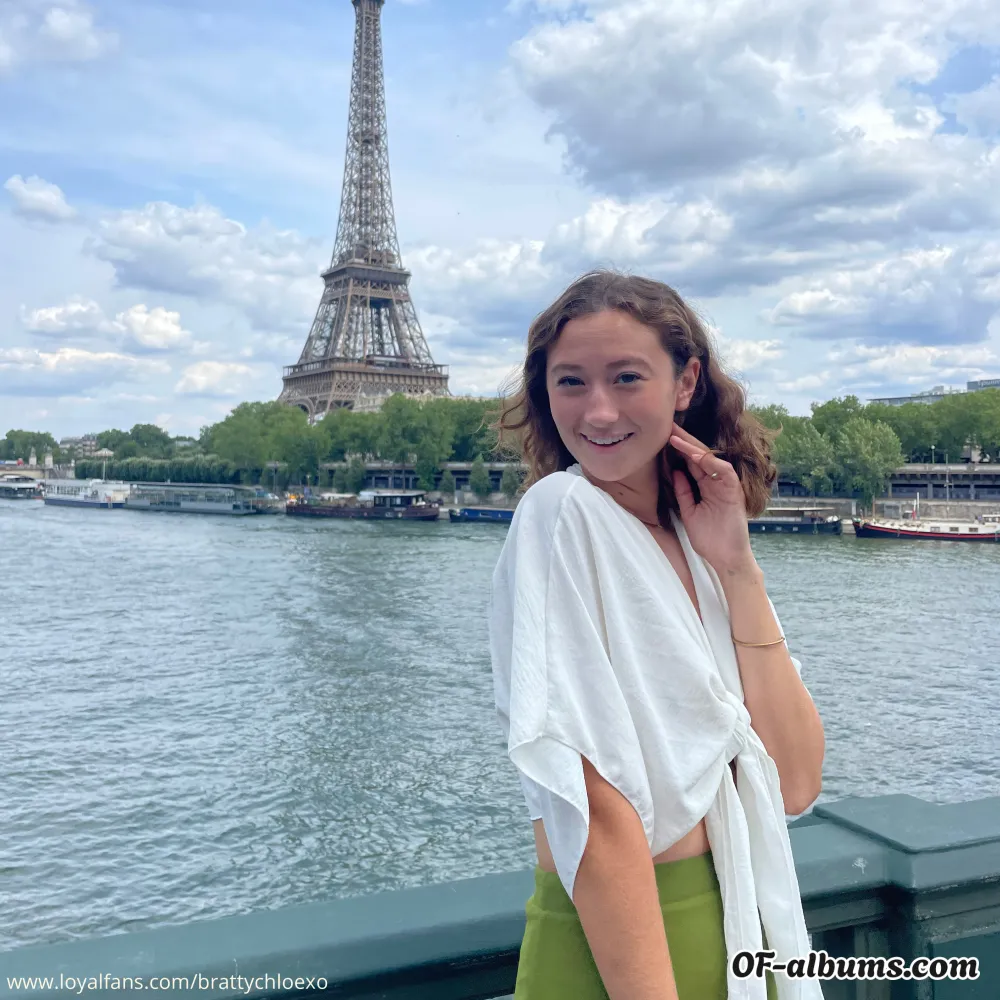 Image #1 of brattychloexo