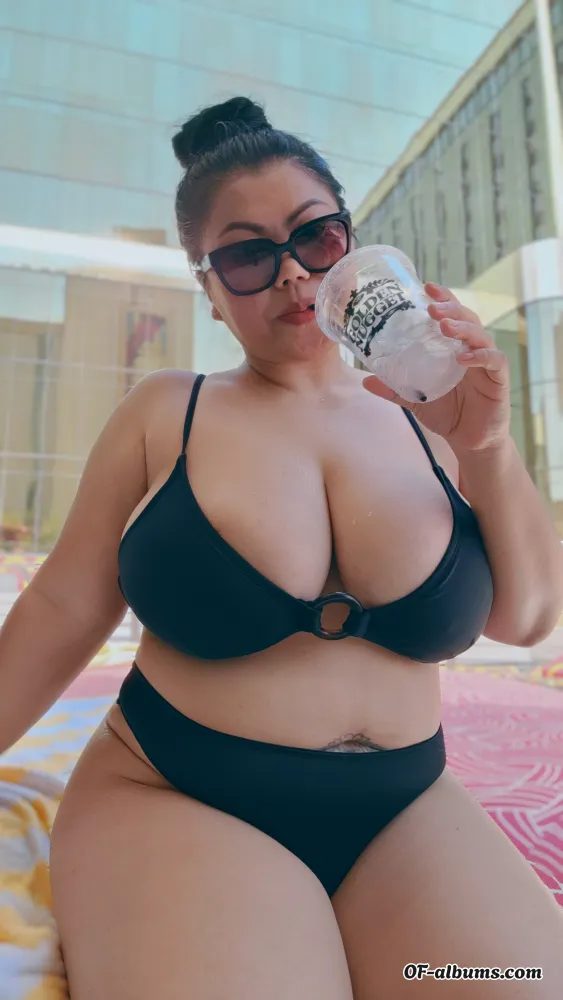 Image #7 of bustythaigirl