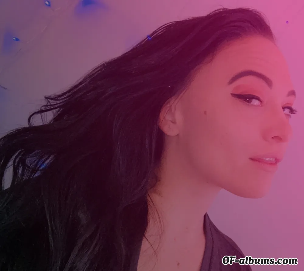 Image #1 of buttcrackpianogirlfree