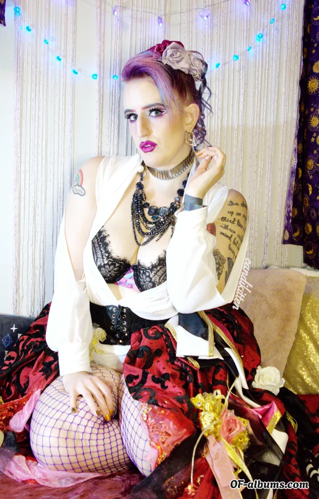 Image #3 of candikitten