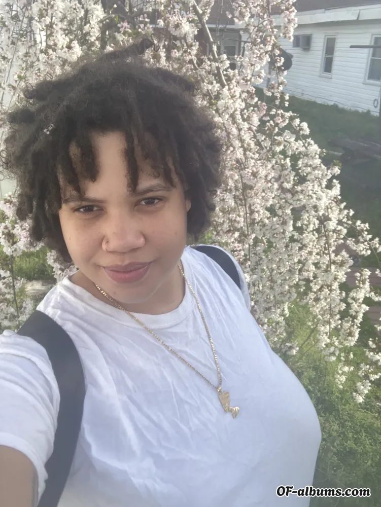 Image #2 of carliipotter