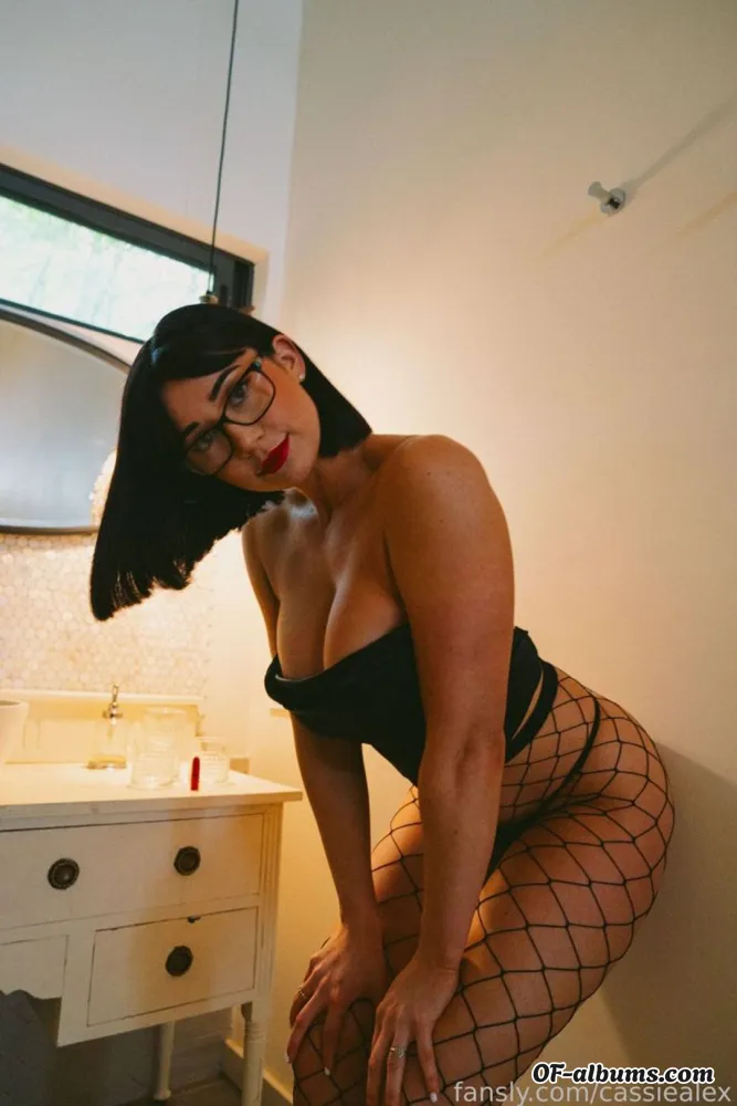 Image #1 of cassiealex