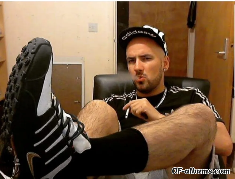 Image #2 of chainsmoker