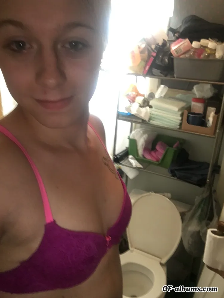 Image #1 of chloe7463