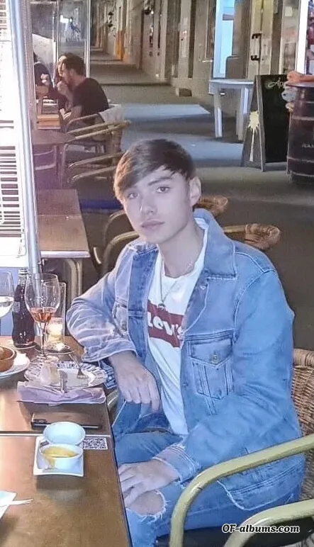 Image #4 of chris_legal_free