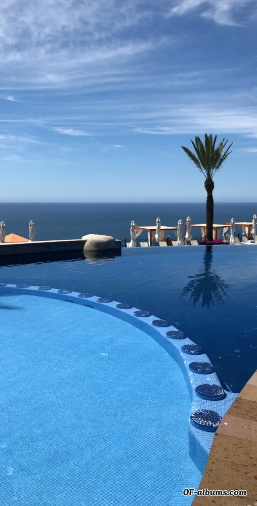 Image #2 of christmasatcarls