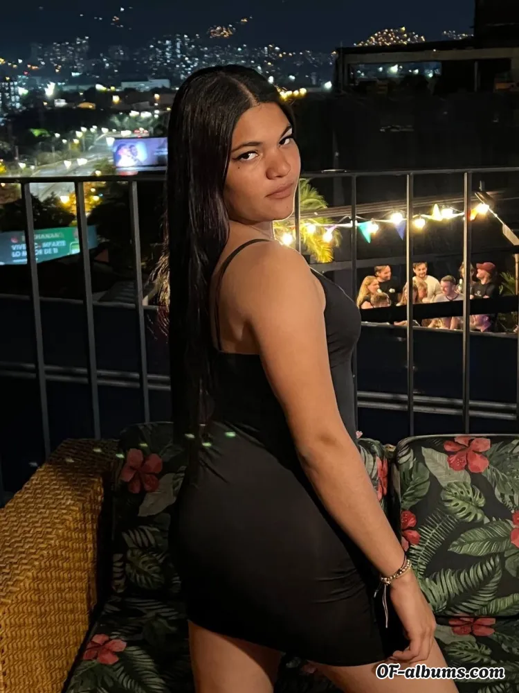 Image #1 of colombiandreamgirl18