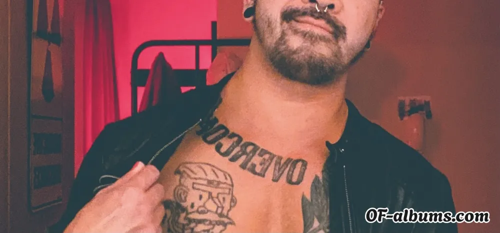 Image #3 of comfydaddy