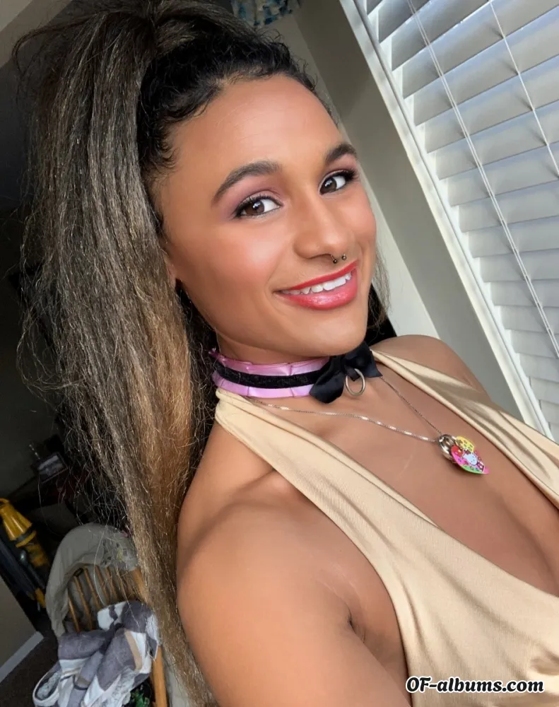 Image #1 of corincombs