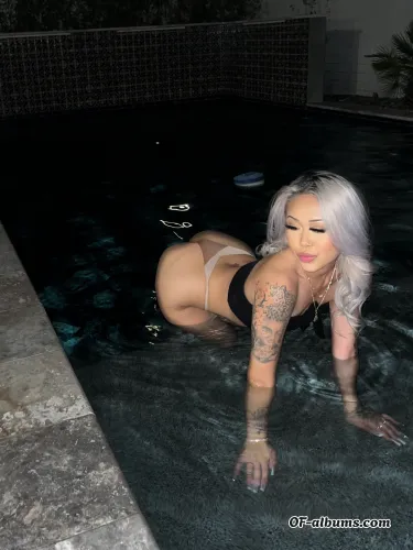 Image #5 of creamycoconutxxx
