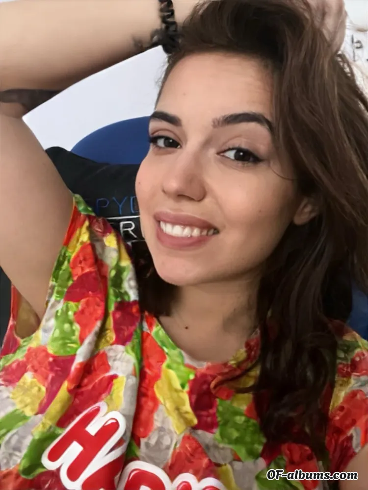 Image #1 of curvydreamjade