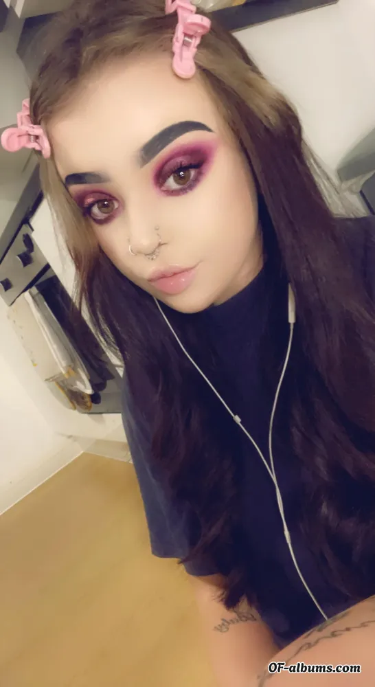 Image #1 of d_a_z_e_y