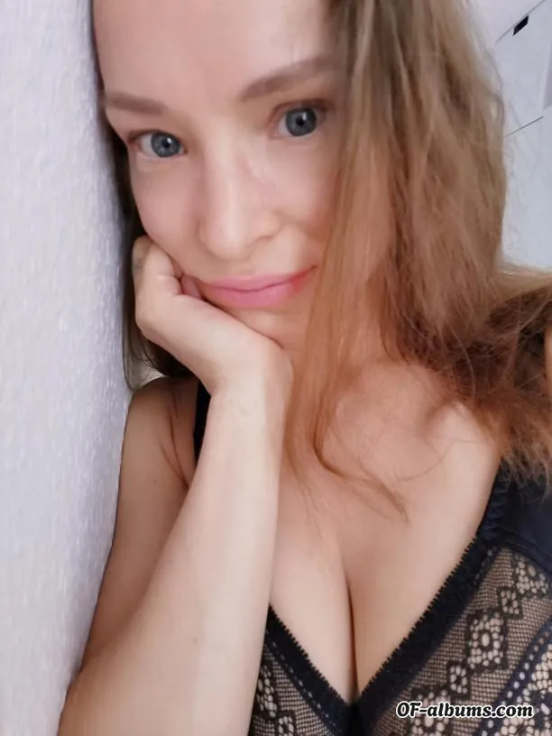 Image #1 of daisyvanheyden