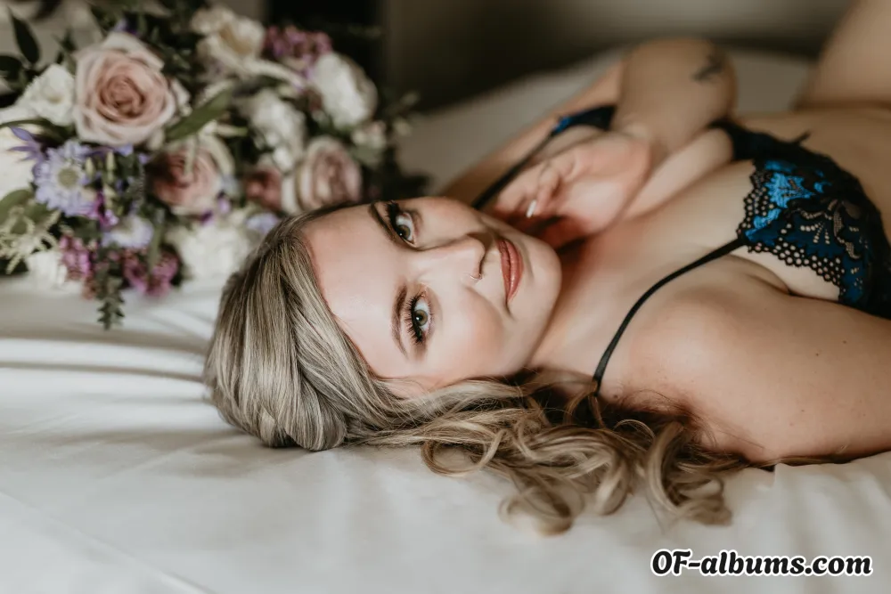 Image #2 of daniellecross