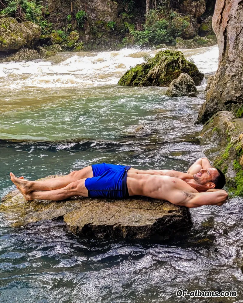 Image #2 of danielseanmaguire