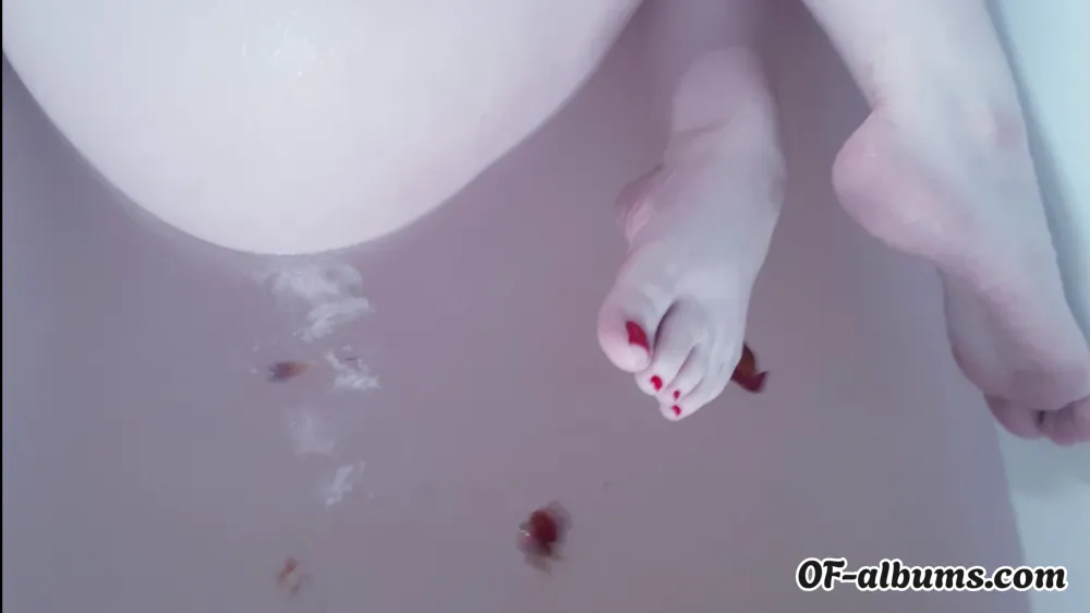 Image #2 of deadlycurves