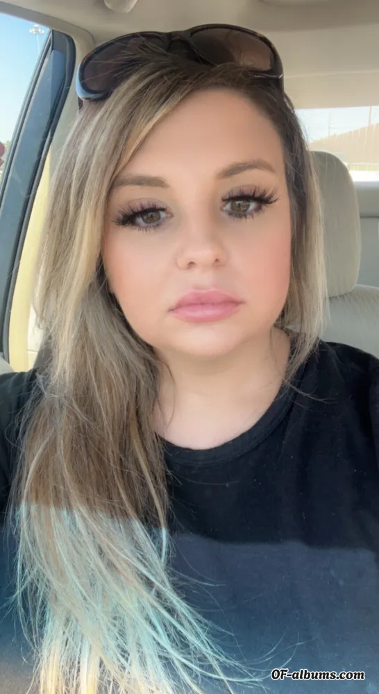 Image #1 of deenicole02