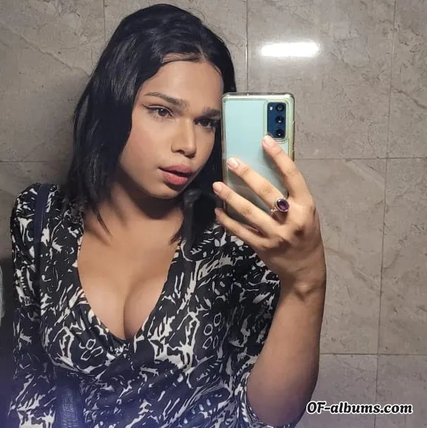 Image #1 of desi_bitch