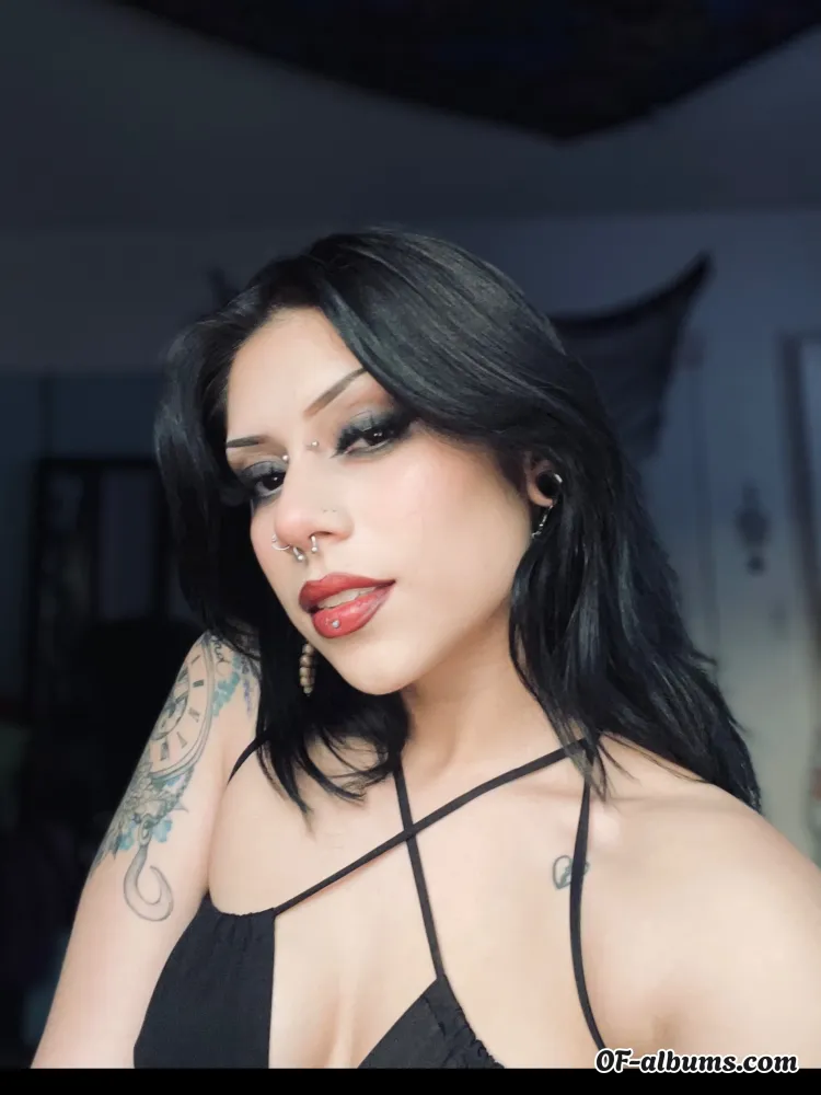 Image #1 of desiredivine