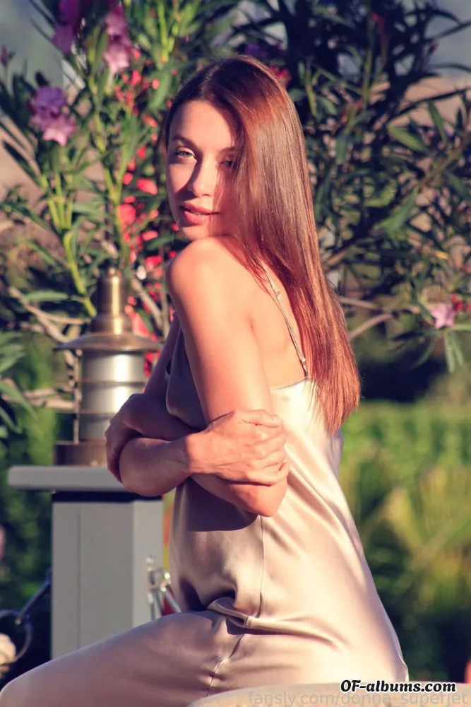 Image #1 of donna_superjet