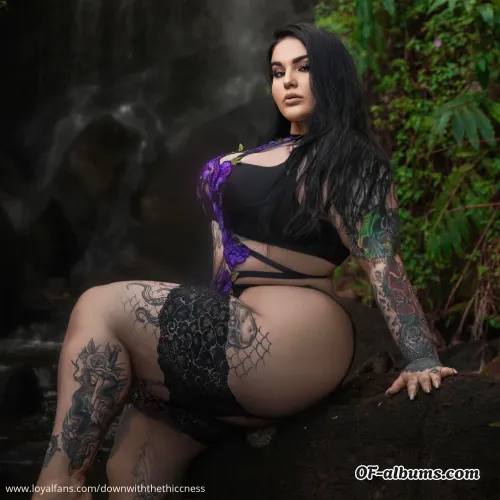 Image #5 of downwiththethiccness
