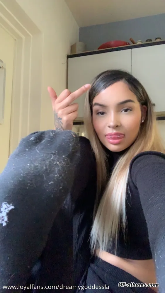 Image #2 of dreamygoddessla