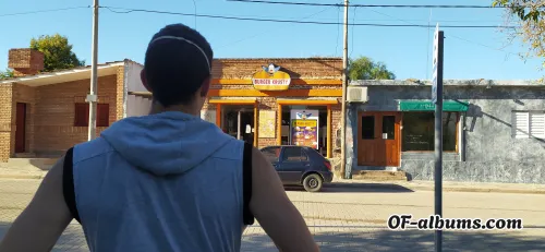 Image #3 of elchicodetinder
